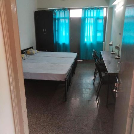 Abuzz Oxfordcaps Chanakya Hostel Солан Экстерьер фото