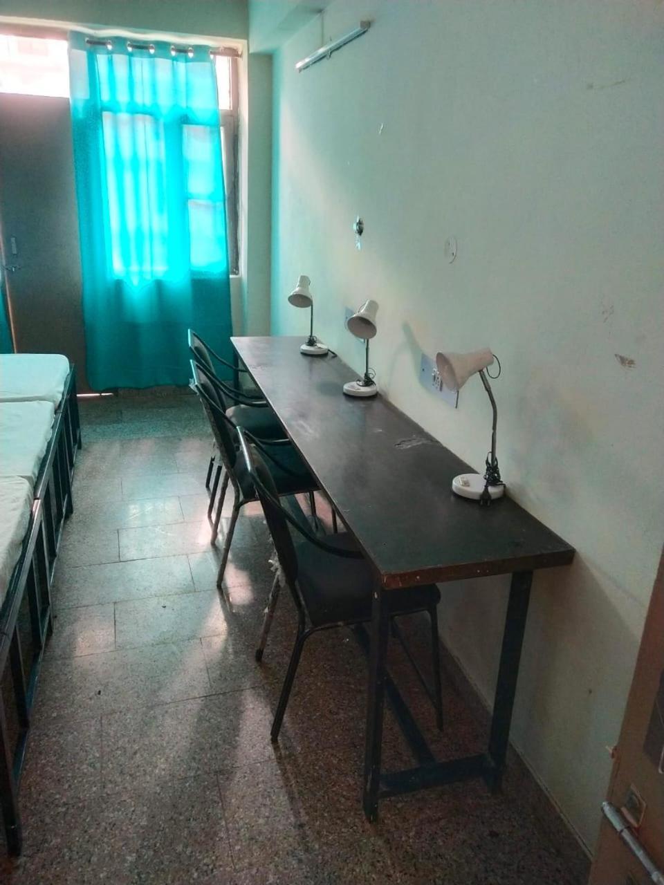 Abuzz Oxfordcaps Chanakya Hostel Солан Экстерьер фото